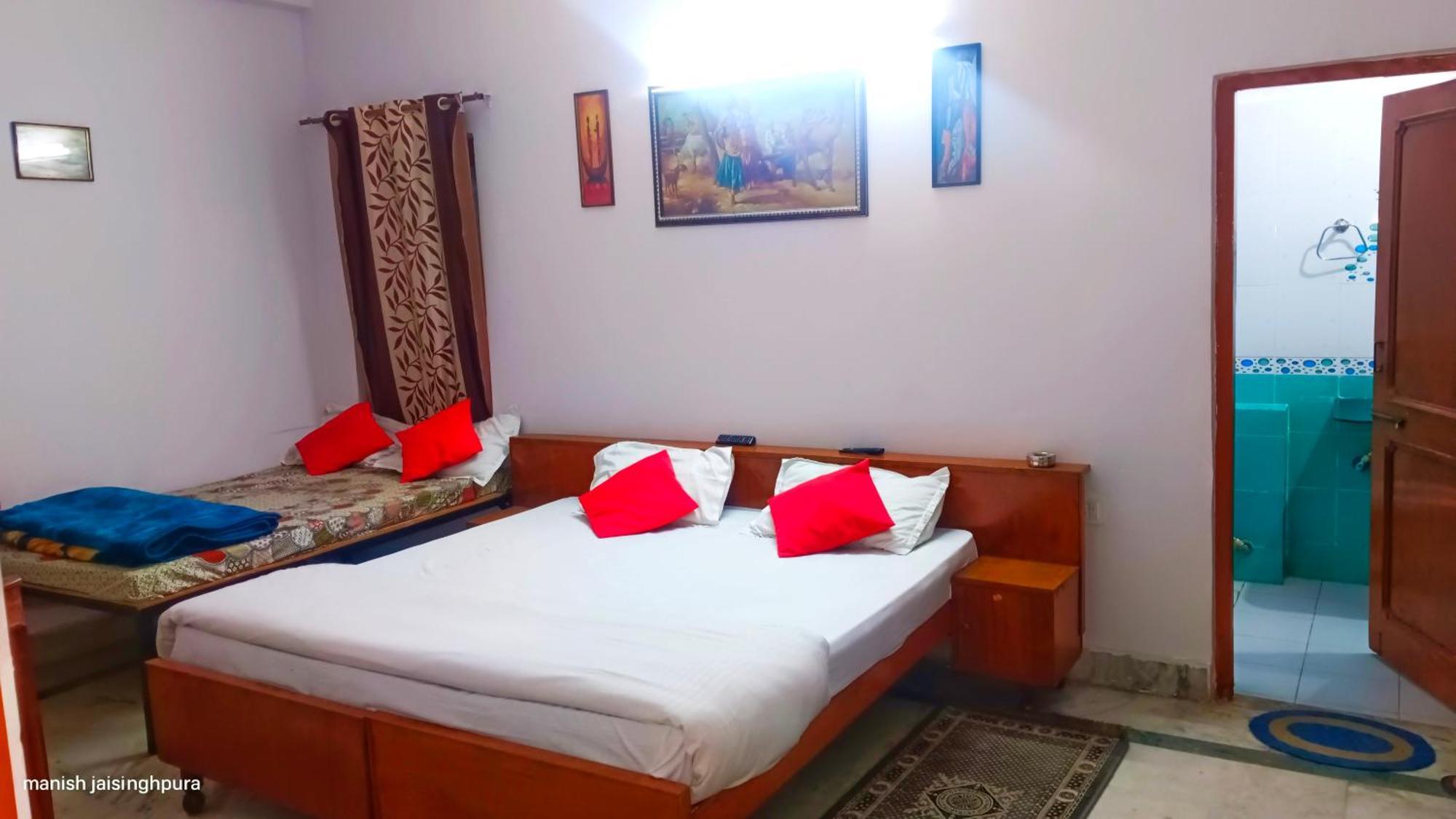 Apoorva Dlx Apartment